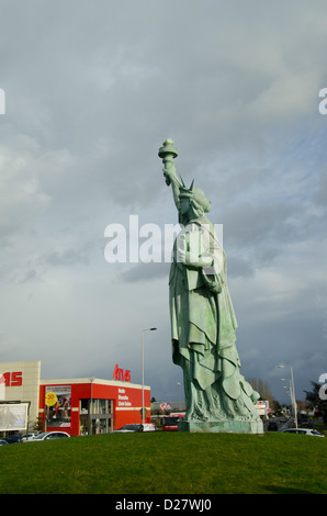 Frankreich, Elsass, Colmar. Freiheitsstatue, Replica Modell des berühmten US-Statue. Stockfoto