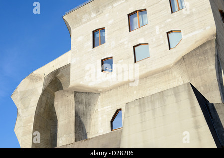 Architektonisches Detail, das Goetheanum, Dornach, Schweiz. Das Gebäude ist der Sitz der anthroposophischen Bewegung. Stockfoto