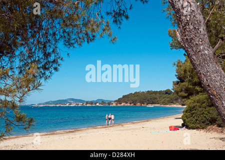 Plage du Pellegrin, einem einsamen Strand in der Nähe von Bormes-Les-Mimosas, Var, Provence, Frankreich Stockfoto