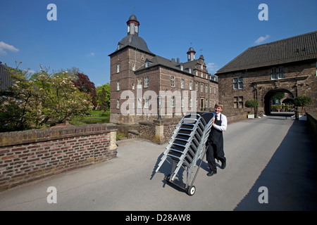 Essen, Deutschland, vor dem Schloß Hugenpoet Mitarbeiter Stockfoto