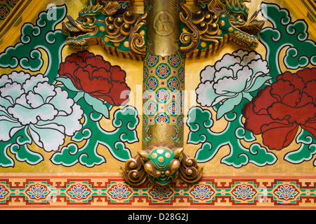 Detail der kunstvolle Dekoration auf Geschichtliches Nikko Japan Stockfoto