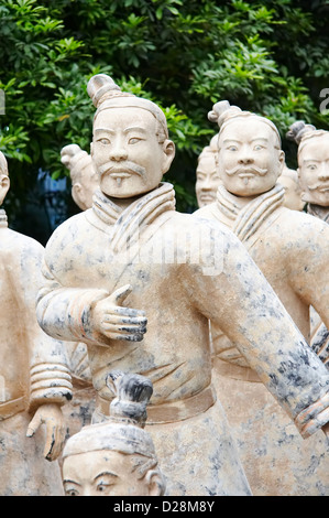 Armee der Terrakotta-Krieger, eine der bekanntesten historischen Sehenswürdigkeiten in china Stockfoto