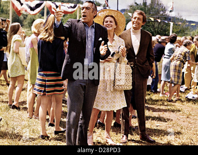 Sterben Sie Frau Des Anderen Fuß im Frühlingsregen, Anthona Quinn, Ingrid Bergmann, Fritz Weaver sterben Gelangweilte New Yorkerin Libby Stockfoto