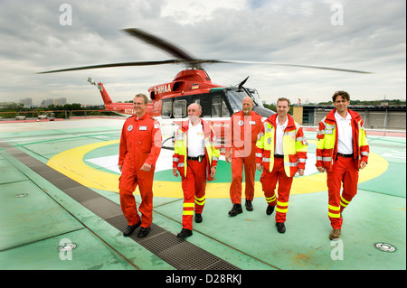 Berlin, Deutschland, das Rettungsteam der Rettung Hubschrauber Christoph Berlin Stockfoto