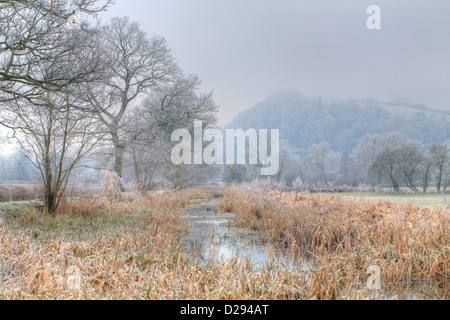 Teil des stillgelegten Montgomery Kanals an einem frostigen Wintertag. In der Nähe von Berriew, Powys, Wales. Dezember. Stockfoto