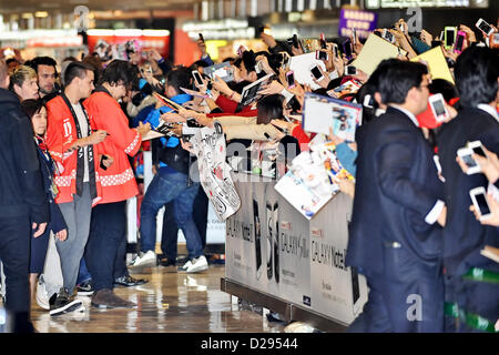 Der internationale Flughafen Narita, Japan. 17. Januar 2013. U.K-pop-Gruppe eine Richtung Ankunft am internationalen Flughafen Narita in der Präfektur Chiba, Japan am 17. Januar 2013 Credit: Dpa Picture-Alliance / Alamy Live News Stockfoto