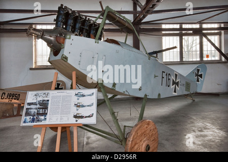 Rumpf von 1915 Albatros C.I, WW1 deutscher Kämpfer Doppeldecker, polnische Luftfahrtmuseum in Krakau, Polen Stockfoto