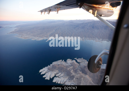 im Leichtflugzeug fliegen über Lake Mead und südlichen Nevada, USA Stockfoto