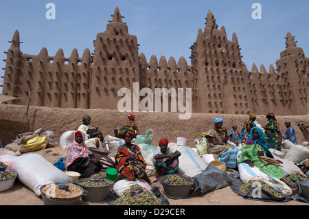 MALI Djenne, aus Lehm-Moschee zu bauen ist UNESCO Weltkulturerbe, Markttag Stockfoto