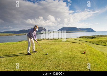 Golfer auf Stromness Golfplatz, Orkney Inseln, Schottland. Stockfoto