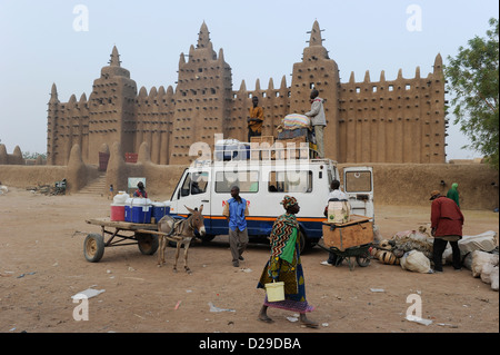 MALI Djenne, aus Lehm-Moschee zu bauen ist UNESCO Weltkulturerbe, Markttag Stockfoto