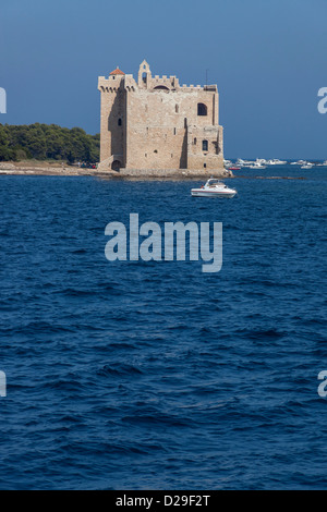 Insel Saint Honorat mit Abtei Stockfoto