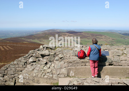 MOEL Famau Blick nördlich von Jubilee Tower Clwydian Bereich Denbighshire Wales UK Stockfoto