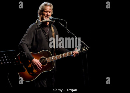 Im Alter von 76 Jahren, Kris Kristofferson präsentiert seine neue album'Feeling sterblichen "am Teatro Franco Parenti, Milan 26. November 2012 Stockfoto