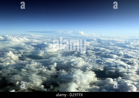 Abu Dhabi, Vereinigte Arabische Emirate, der Amboss eine Gewitterwolke Stockfoto