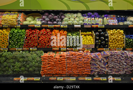 Gemüse zum Verkauf an Fairway Supermarkt Douglaston, Queens, New York Stockfoto