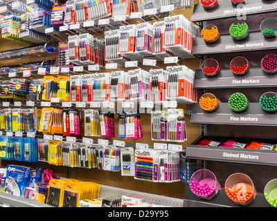 Displays im Staples Store, NYC Stockfoto