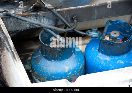 Blue Fire Megacoaster Butan Gas Zylinder verbrannt versehentliche Stockfoto