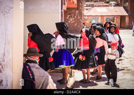 Die Wahl des Präsidenten der Taquile Insel in der Nähe der Stadt Puno Stockfoto