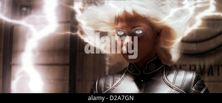 X-Men X-Men Storm (Halle Berry) *** lokalen Caption *** 2000 20th Century Fox Stockfoto