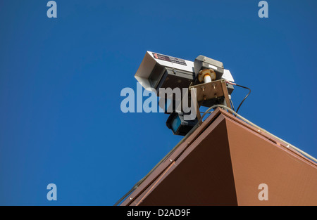 Überwachungskamera, auf dem Dach des BIC Gebäude, Bournemouth, Dorset, England, UK. Europa Stockfoto