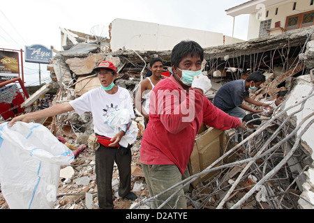 Padang, Indonesien, Aufräumen Arbeit in der Innenstadt Stockfoto