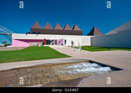 Kunstmuseum von Südtexas, entworfen von Philip Johnson, Fronleichnam, Golfküste, Texas, USA Stockfoto