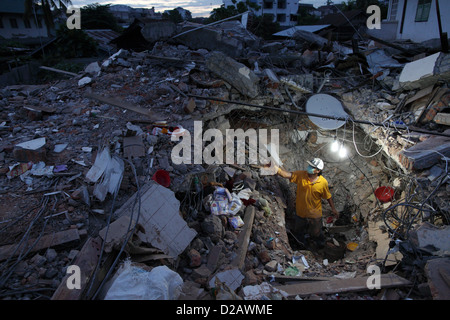 Padang, Indonesien, Aufräumen Arbeit in der Stadt Padang nach dem Erdbeben Stockfoto