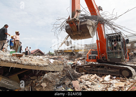 Padang, Indonesien, Aufräumen Arbeit in der Innenstadt Stockfoto