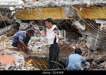 Padang, Indonesien, Aufräumen Arbeit in der Innenstadt Stockfoto