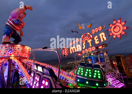 Festplatz fahren nachts Fiesta San Juan, Teneriffa, Kanarische Inseln, Spanien. Stockfoto