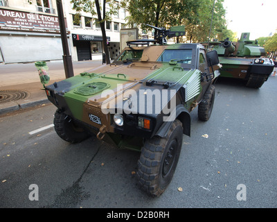 Panhard VBL französische militärische parade Champs Elysees Stockfoto