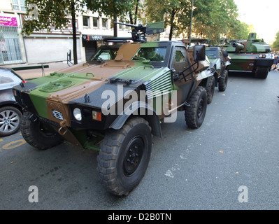 Panhard VBL französische militärische parade Champs Elysees Stockfoto