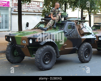 Panhard VBL französische militärische parade Champs Elysees Stockfoto