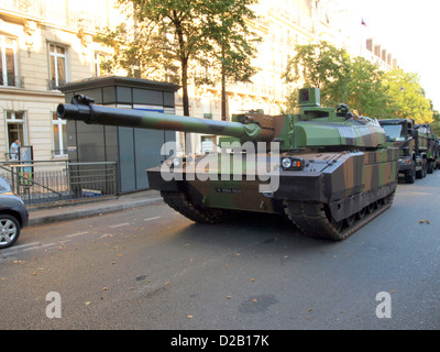 LeClerc MBT Tank Militärparade Champs Elysees Stockfoto