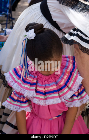 Mexikanische Volkstänzer El Rancho De Las Golondrinas, die Living History Museum aus dem 18. Jahrhundert Spanisch kolonialen New mexico ist. Stockfoto