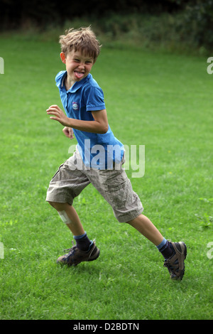 Marlow, Deutschland, junge Grimassen Stockfoto