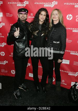 Ringo Starr, Francesca Gregorini, Barbara Bach im Ankunftsbereich für EMANUEL und die Wahrheit über Fische Premiere 2013 Sundance Film Festival, Library Center Theatre, Park City, UT, USA. 18. Januar 2013. Foto von: James Atoa/Everett Collection/Alamy live-Nachrichten. Stockfoto