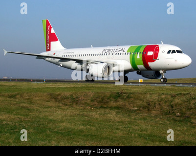 Airbus A320-214 TAP Portugal CS-TNH Almada Negreiros in Schiphol Stockfoto