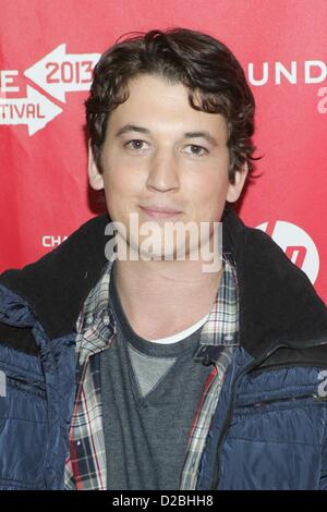 Miles Teller im Ankunftsbereich für die spektakuläre jetzt Premiere 2013 Sundance Film Festival, Library Center Theatre, Park City, UT 18. Januar 2013. Foto von: James Atoa/Everett Collection Stockfoto