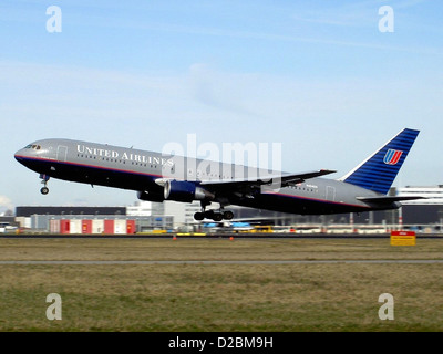 Boeing 767-322ER United Airlines N654UA Amsterdam-Schiphol (AMS - EHAM), Stockfoto