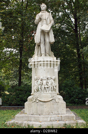 Berlin, Deutschland, die Skulptur von Albert Lortzing im großen Tiergarten Stockfoto