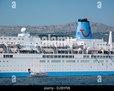 Split, Kroatien, Kreuzfahrtschiff Thomson Celebration Stockfoto