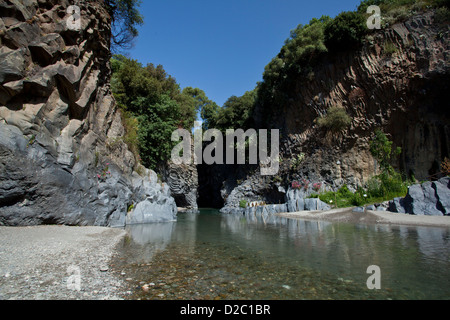 Alcantara-Schlucht. Stockfoto