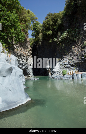 Alcantara-Schlucht. Stockfoto