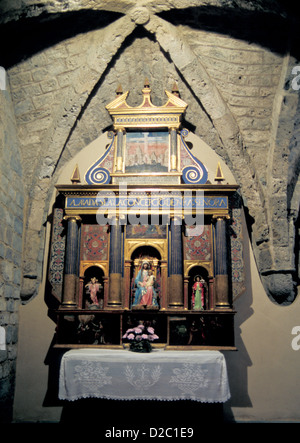 Spanien Catalonia Durro La Nativatat Kirche romanische 1100-1200 barocke Altarbild Madonna Saints UNESCO-Weltkulturerbe. Stockfoto