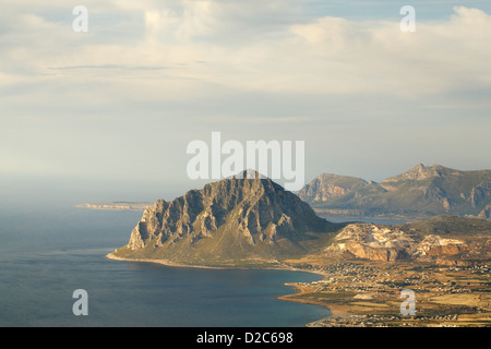 Monte Cofano, Ansicht von Erice, Sizilien, Italien Stockfoto