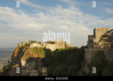 Castello Normanno, Torretta Pepoli und Torri del Balio, Erice, Sizilien, Italien Stockfoto