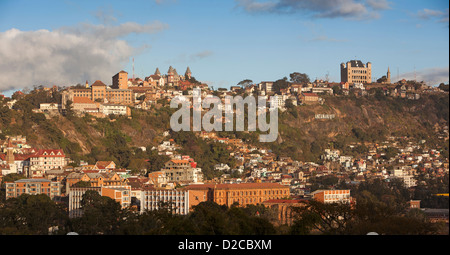 Madagaskar, Antananarivo, Zentrum, Panoramablick auf Avaradrova und Ampariba Stockfoto