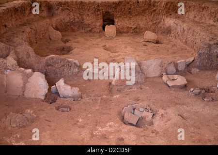 Ruinen von Kiva, Raum für religiöse Rituale der präkolumbianischen Anasazi-Indianer, Mesa Verde National Park in Colorado, USA Stockfoto